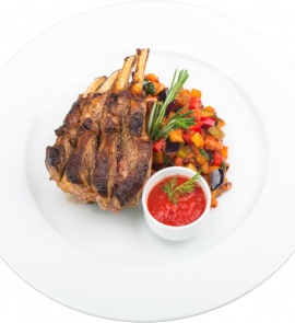 Каре ягненка с овощами